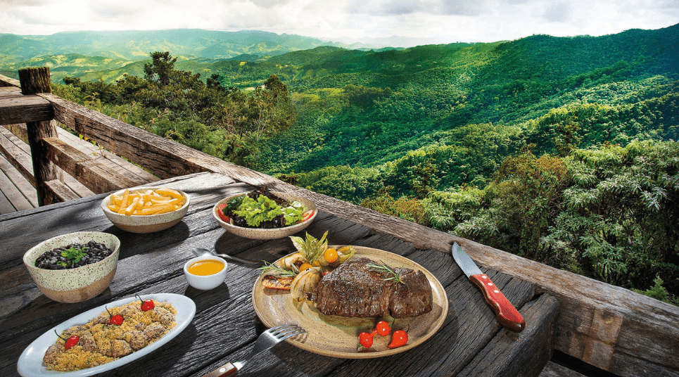 Prato e vista Restaurante em Campos do Jordão