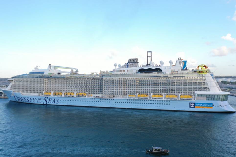 O Odyssey tem 16 deques e capacidade é para 5.489 passageiros Odyssey of the Seas