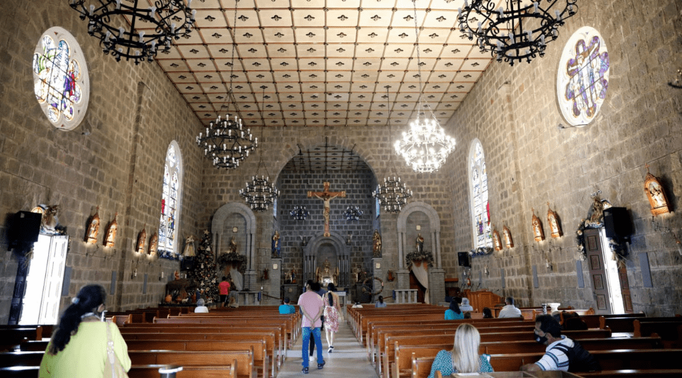 Igreja ao lado da Fonte do Amor Eterno Cartão-postal para visitar Gramado
