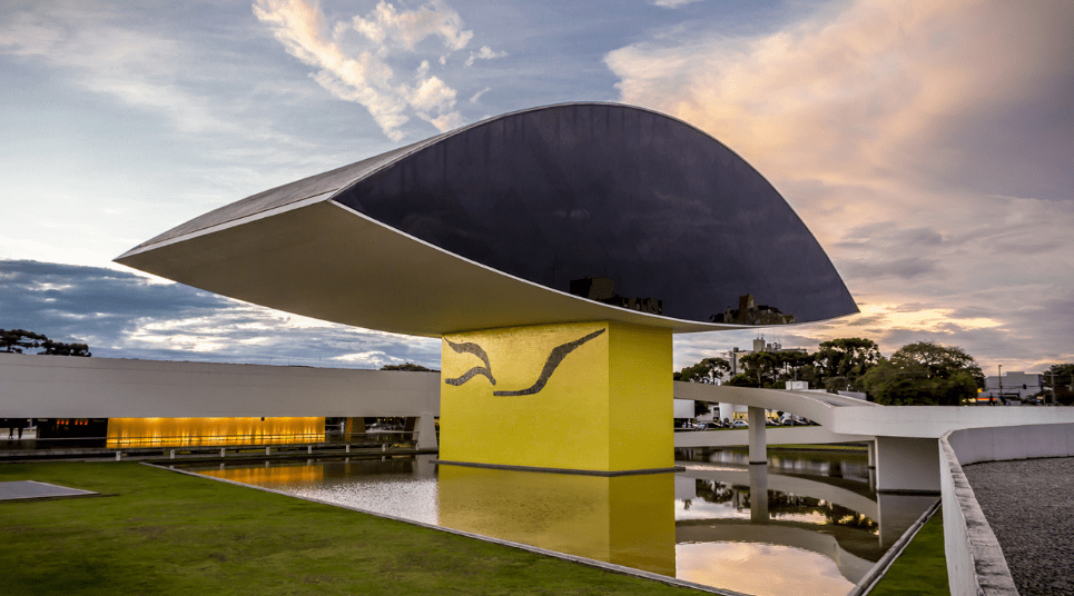 Museu do arquiteto Oscar Niemeyer Museu para visitar em Curitiba