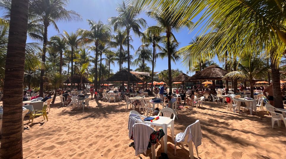 Olímpia tem praia e ela fica no Hot Beach Park praia no parque hot beach
